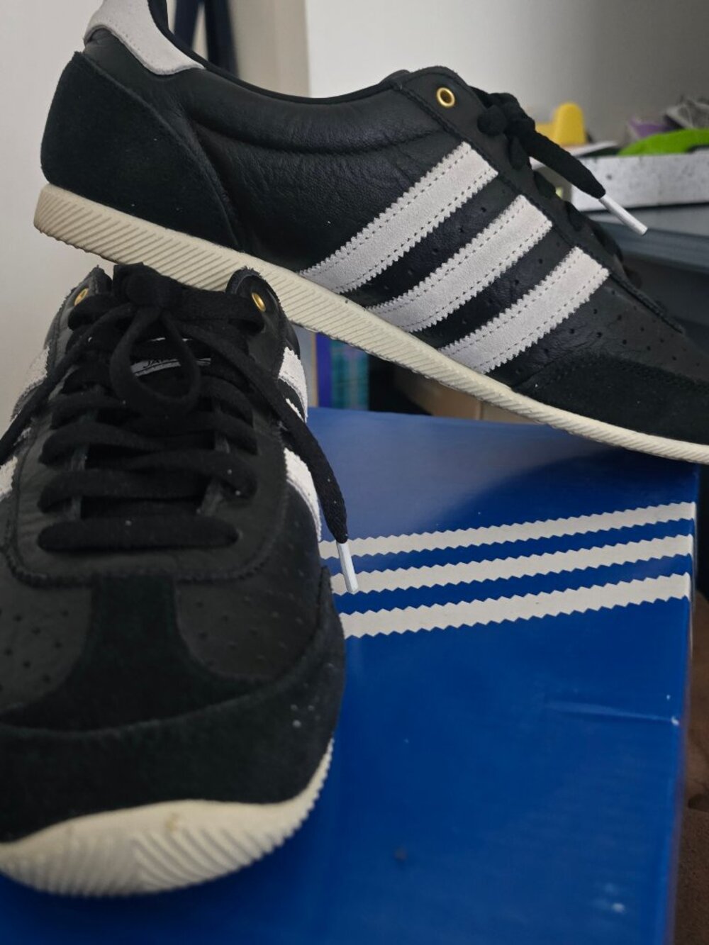 Adidas Japan Low Top Sneaker Size 10 Women blk|wht